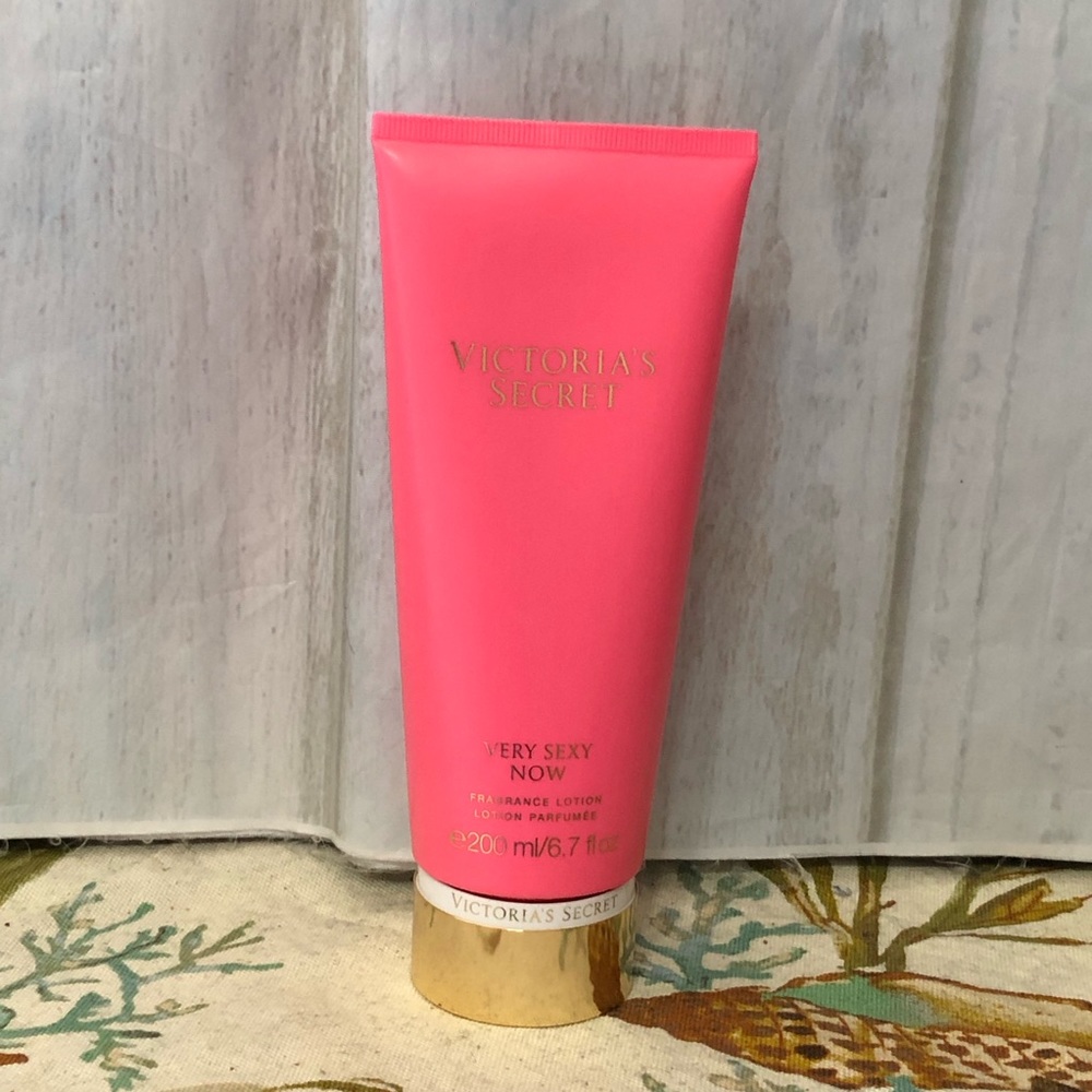 Victoria's Secret Very Sexy Now Fragrance Lotion RETIRED